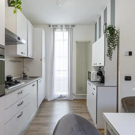 - Luxury E Centro A 3' Design & Netflix Διαμέρισμα