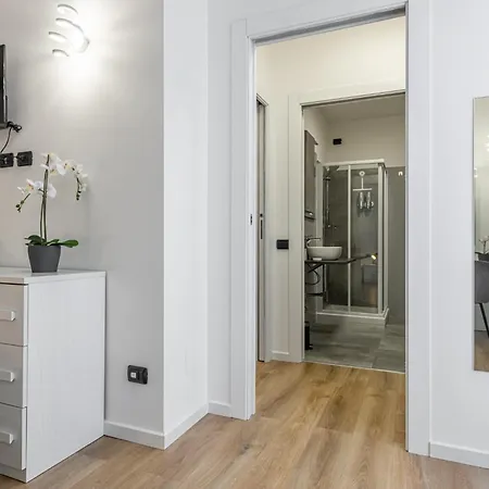 - Luxury E Centro A 3' Design & Netflix- Apartment