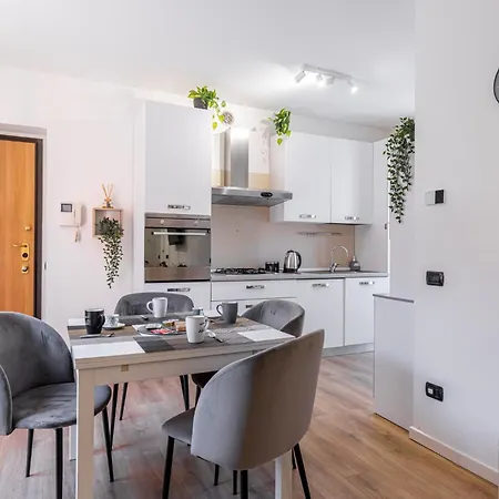 - Luxury E Centro A 3' Design & Netflix *