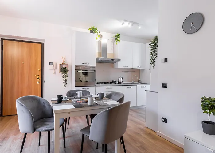 - Luxury E Centro A 3' Design & Netflix *