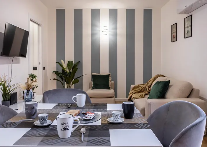 - Luxury E Centro A 3' Design & Netflix