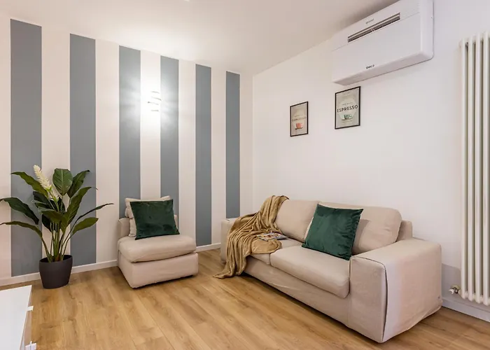 - Luxury E Centro A 3' Design & Netflix *