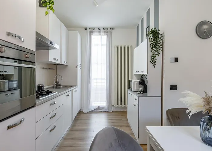 - Luxury E Centro A 3' Design & Netflix Apartment