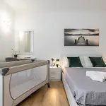 - Luxury E Centro A 3' Design & Netflix-