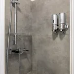 - Luxury E Centro A 3' Design & Netflix- Appartement Lecco